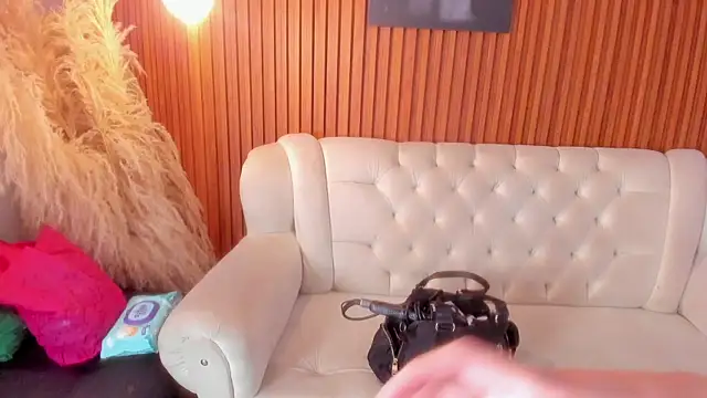 Snapshot of RosarioCruzz chatting on July 16, 12:33 pm RosarioCruzz online show from July 16, 12:33 pm