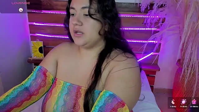 Snapshot of nadine_russo chatting on March 27, 1:33 am nadine russo online show from March 27, 1:33 am