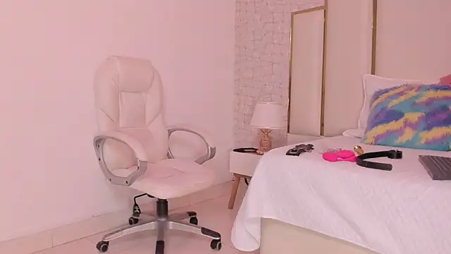 Victoriaa millers online show from January 20, 3:04 am