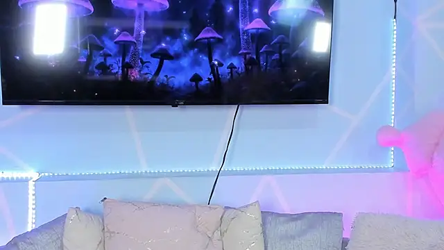 lila noa online show from September 11, 3:39 am