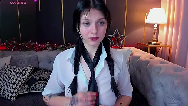 Snapshot of _Alison__ chatting on January 13, 4:28 am Alison online show from January 13, 4:28 am