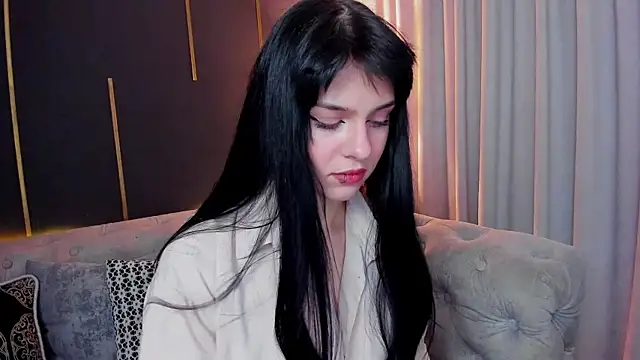 Snapshot of _Alison__ chatting on January 19, 1:10 am Alison online show from January 19, 1:10 am