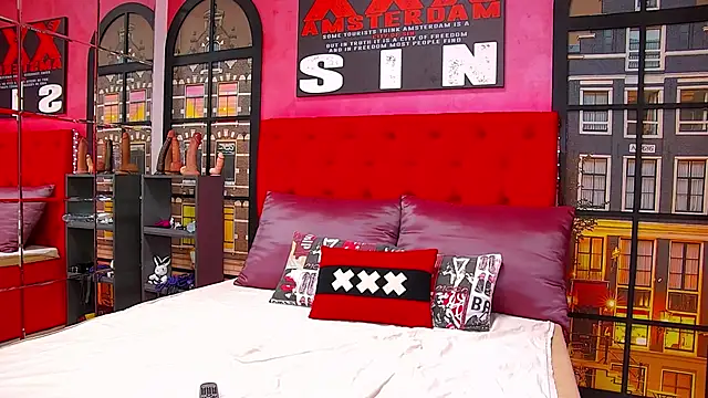 Snapshot of _Alison__ chatting on February 22, 4:29 am Alison online show from February 22, 4:29 am
