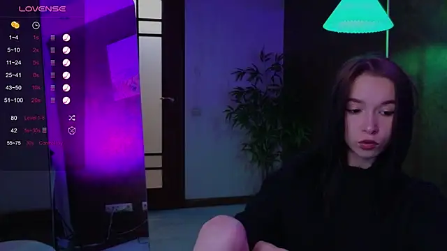 Snapshot of LilithStrangfor chatting on September 29, 1:33 am LilithStrangfor online show from September 29, 1:33 am