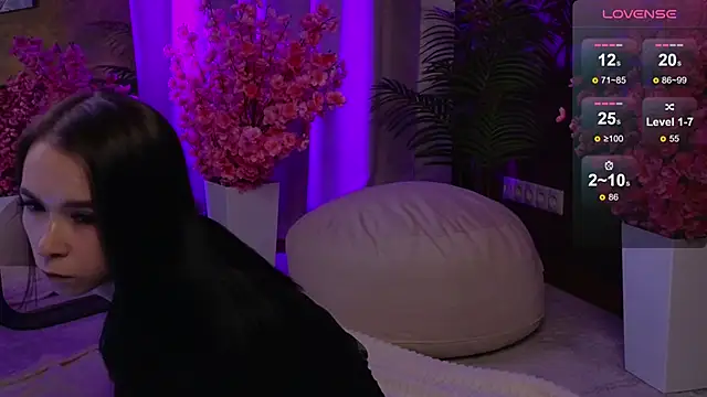 Snapshot of LilithStrangfor chatting on October 5, 9:34 pm LilithStrangfor online show from October 5, 9:34 pm