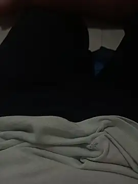 beautiful hands  online show from November 12, 9:10 am