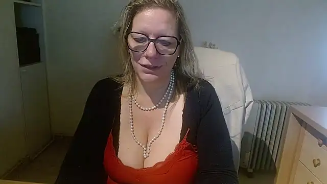Snapshot of Silkesquirt chatting on October 8, 7:39 am Silkesquirt online show from October 8, 7:39 am