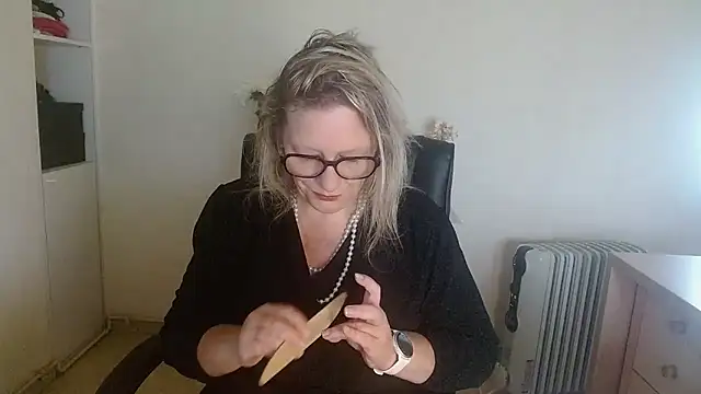 Snapshot of Silkesquirt chatting on October 22, 7:52 am Silkesquirt online show from October 22, 7:52 am