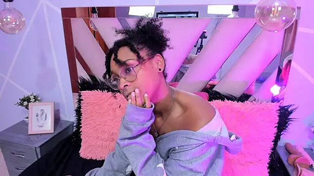 Elith noa online show from January 31, 10:42 pm