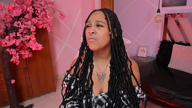 Elith noa online show from September 20, 7:37 pm