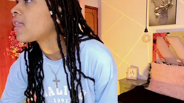 Elith noa online show from September 23, 7:17 pm