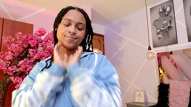 Elith noa online show from October 14, 7:25 pm