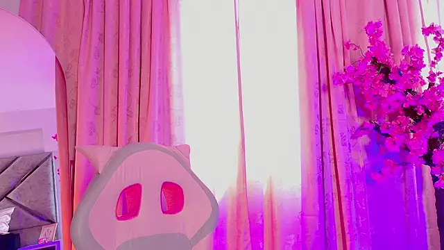 Elith noa online show from February 9, 7:51 pm