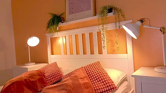 briannajackson  online show from October 3, 11:40 am