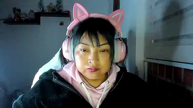 Shaddycute  online show from May 31, 10:33 am
