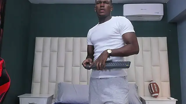 Snapshot of Troykhalil chatting on January 21, 10:41 pm Troykhalil online show from January 21, 10:41 pm