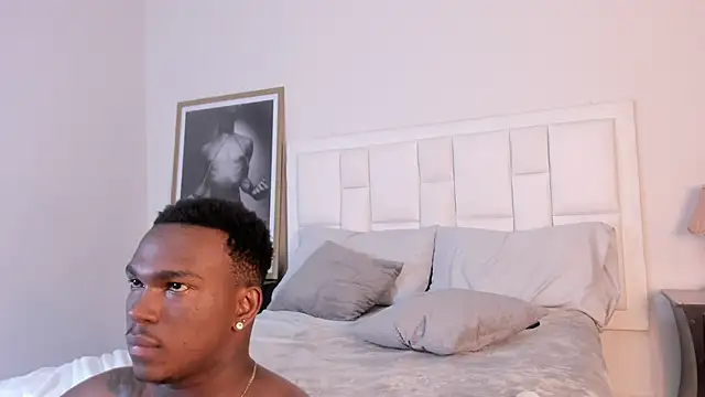 Snapshot of Troykhalil chatting on January 28, 2:32 am Troykhalil online show from January 28, 2:32 am