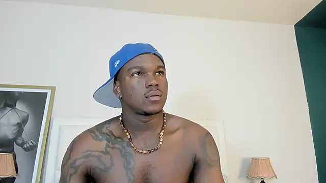 Snapshot of Troykhalil chatting on February 3, 9:18 pm Troykhalil online show from February 3, 9:18 pm