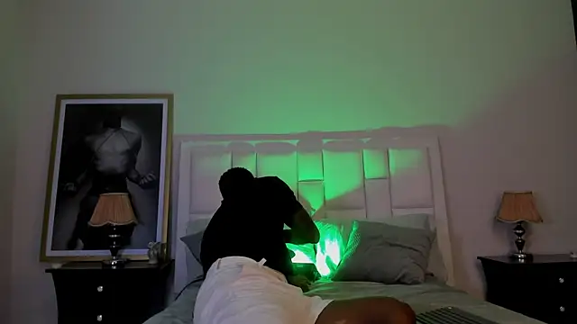 Snapshot of Troykhalil chatting on February 5, 8:46 pm Troykhalil online show from February 5, 8:46 pm