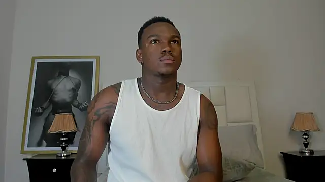 Snapshot of Troykhalil chatting on February 6, 10:10 pm Troykhalil online show from February 6, 10:10 pm