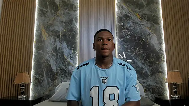 Snapshot of Troykhalil chatting on February 8, 8:53 pm Troykhalil online show from February 8, 8:53 pm