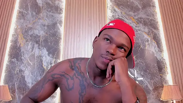 Snapshot of Troykhalil chatting on February 12, 1:52 am Troykhalil online show from February 12, 1:52 am