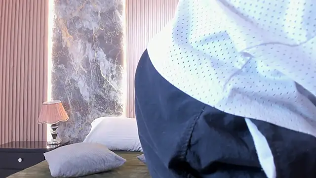 Snapshot of Troykhalil chatting on February 21, 8:27 pm Troykhalil online show from February 21, 8:27 pm