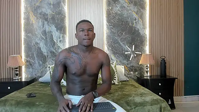 Snapshot of Troykhalil chatting on February 22, 9:15 pm Troykhalil online show from February 22, 9:15 pm