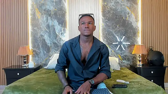 Snapshot of Troykhalil chatting on February 26, 6:54 pm Troykhalil online show from February 26, 6:54 pm