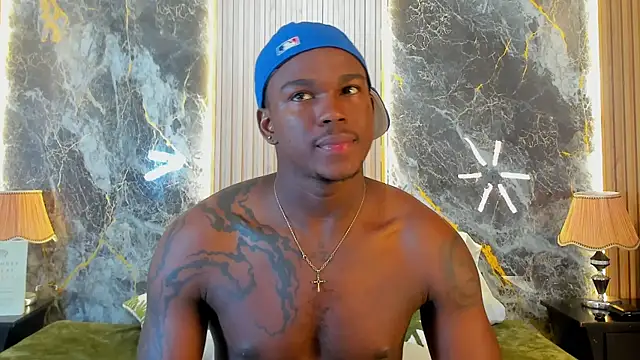 Snapshot of Troykhalil chatting on February 27, 11:37 pm Troykhalil online show from February 27, 11:37 pm