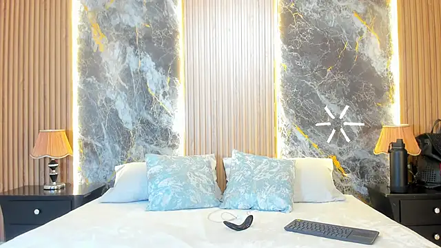 Snapshot of Troykhalil chatting on March 5, 2:36 am Troykhalil online show from March 5, 2:36 am