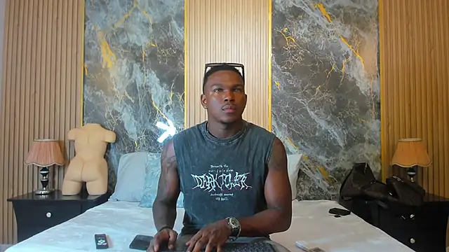 Snapshot of Troykhalil chatting on March 7, 8:00 pm Troykhalil online show from March 7, 8:00 pm