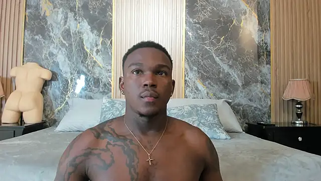 Snapshot of Troykhalil chatting on March 12, 11:12 pm Troykhalil online show from March 12, 11:12 pm