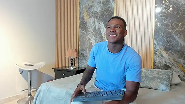 Snapshot of Troykhalil chatting on March 16, 1:38 pm Troykhalil online show from March 16, 1:38 pm