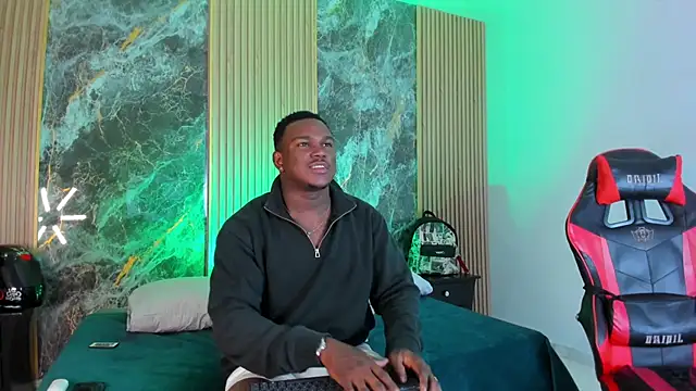 Snapshot of Troykhalil chatting on September 30, 8:47 pm Troykhalil online show from September 30, 8:47 pm