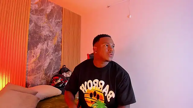 Snapshot of Troykhalil chatting on October 7, 9:45 pm Troykhalil online show from October 7, 9:45 pm