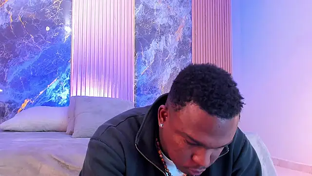 Snapshot of Troykhalil chatting on October 13, 11:05 pm Troykhalil online show from October 13, 11:05 pm