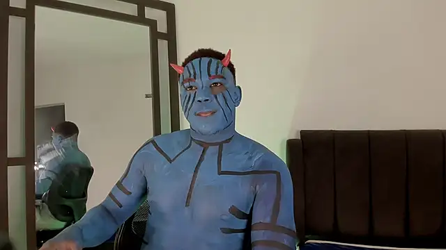 Snapshot of Troykhalil chatting on November 1, 2:13 am Troykhalil online show from November 1, 2:13 am