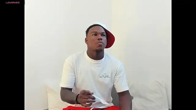 Snapshot of Troykhalil chatting on November 6, 9:37 pm Troykhalil online show from November 6, 9:37 pm