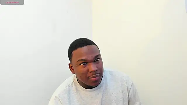 Snapshot of Troykhalil chatting on November 28, 9:50 pm Troykhalil online show from November 28, 9:50 pm