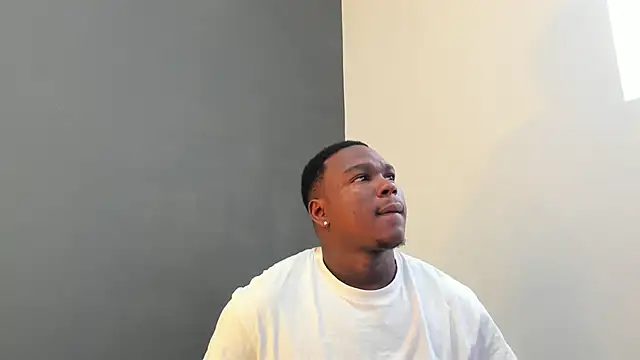 Snapshot of Troykhalil chatting on December 5, 8:27 pm Troykhalil online show from December 5, 8:27 pm