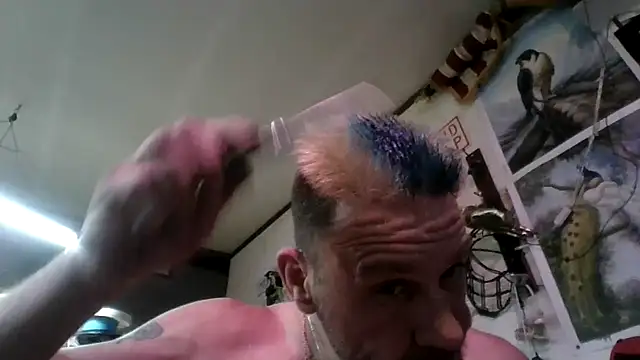 Snapshot of gettinit2wice chatting on October 25, 1:29 pm gettinit2wice online show from October 25, 1:29 pm