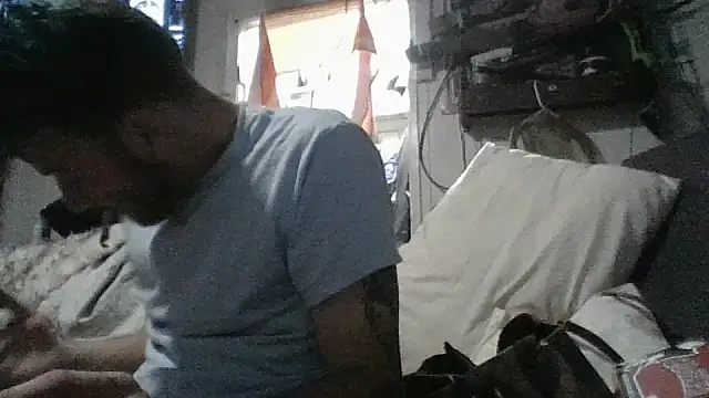 Snapshot of gettinit2wice chatting on May 29, 1:31 pm gettinit2wice online show from May 29, 1:31 pm