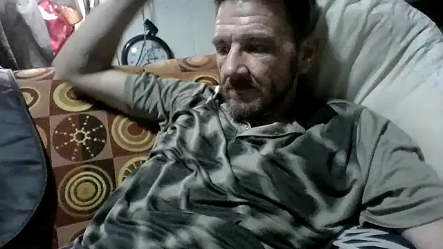 Snapshot of gettinit2wice chatting on June 5, 10:10 am gettinit2wice online show from June 5, 10:10 am
