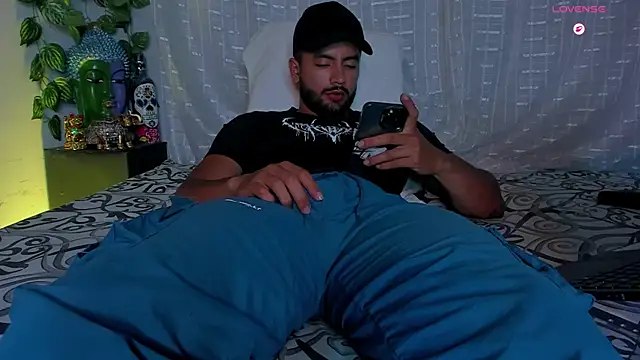 Snapshot of Jaxxon_ chatting on October 3, 12:07 am Jaxxon online show from October 3, 12:07 am