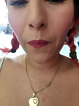 florecita9 online show from April 30, 6:14 pm