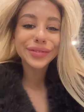 Snapshot of Myrtle_Beach chatting on December 6, 8:15 am Myrtle Beach online show from December 6, 8:15 am