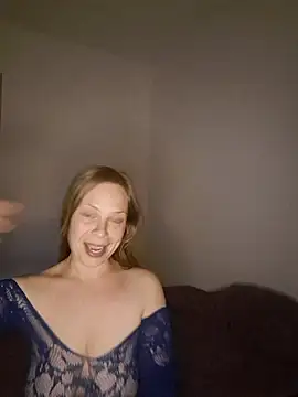 katiestevens online show from September 26, 9:19 pm