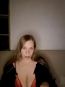 katiestevens online show from November 22, 9:47 pm