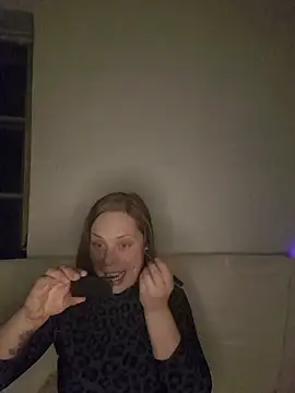 katiestevens online show from January 7, 10:23 pm